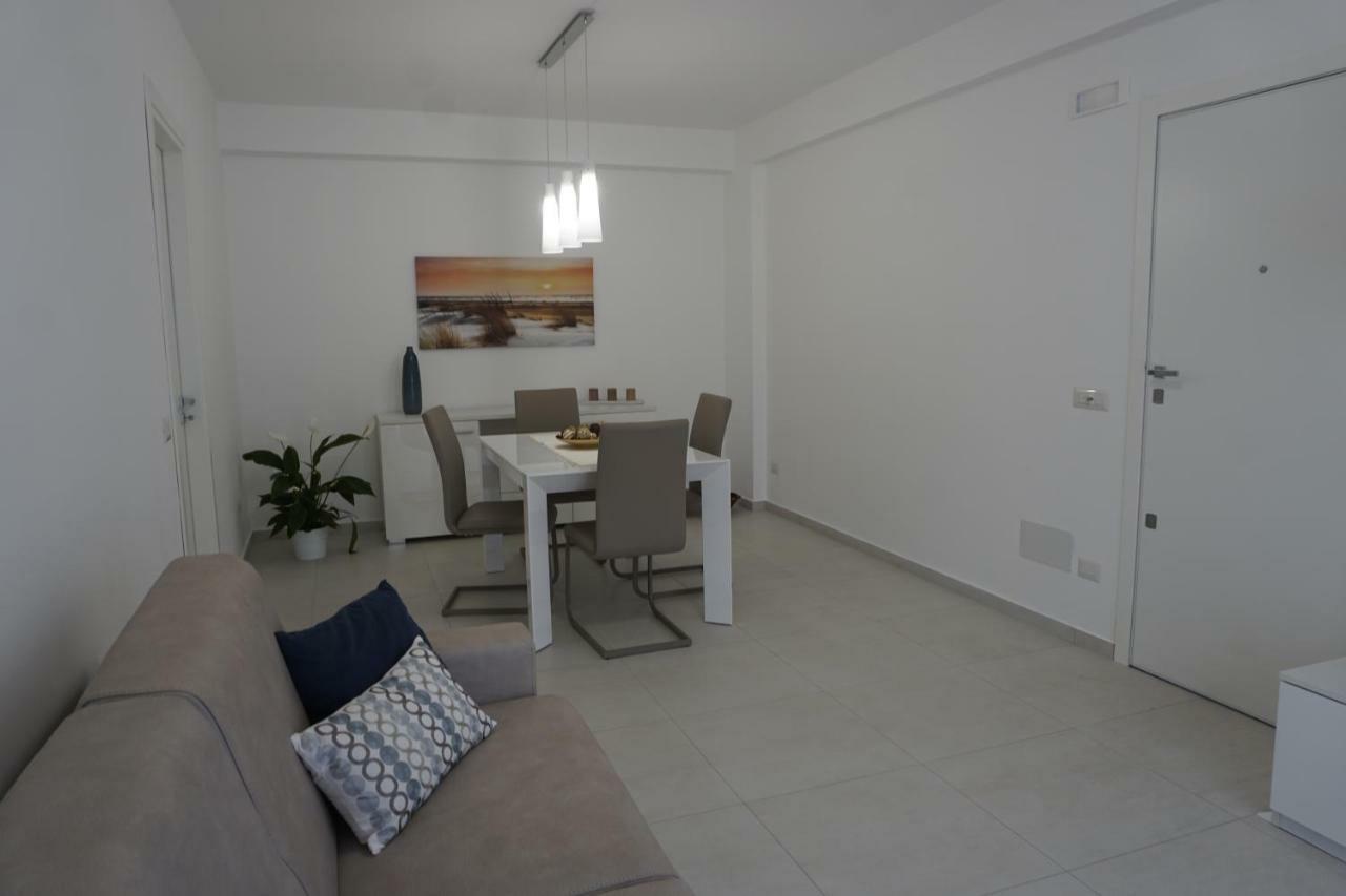 דירות אצ'י קסטלו Casa Gise מראה חיצוני תמונה