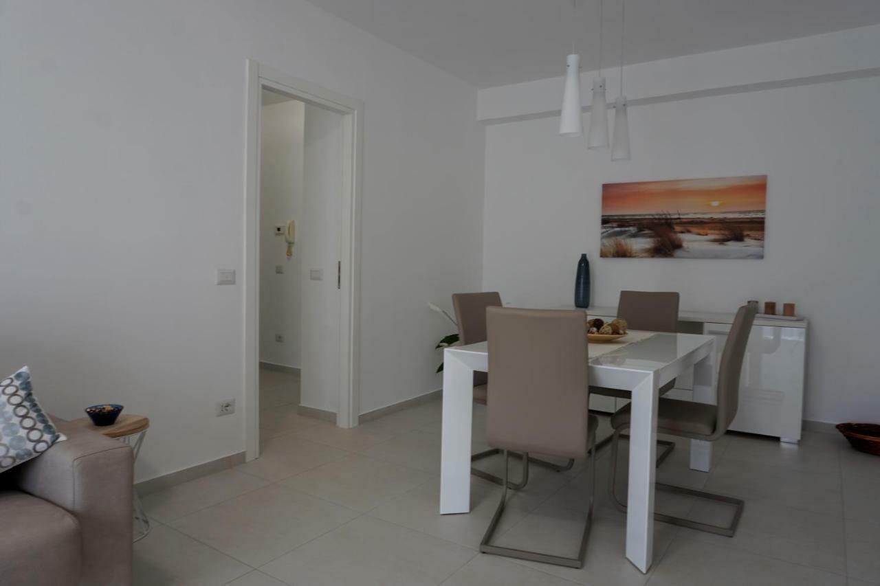 דירות אצ'י קסטלו Casa Gise מראה חיצוני תמונה
